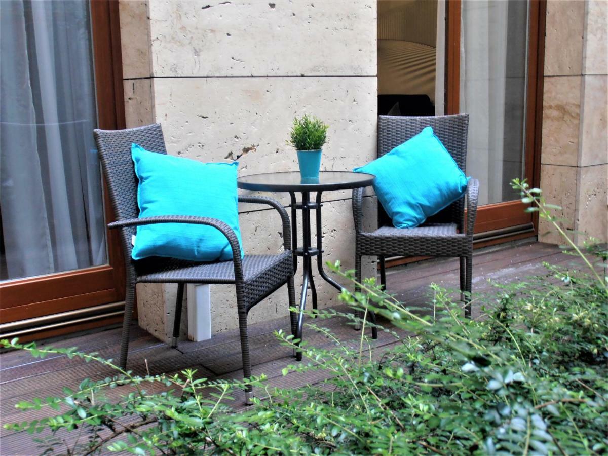 Blue Magic Apartment Budapeste Exterior foto